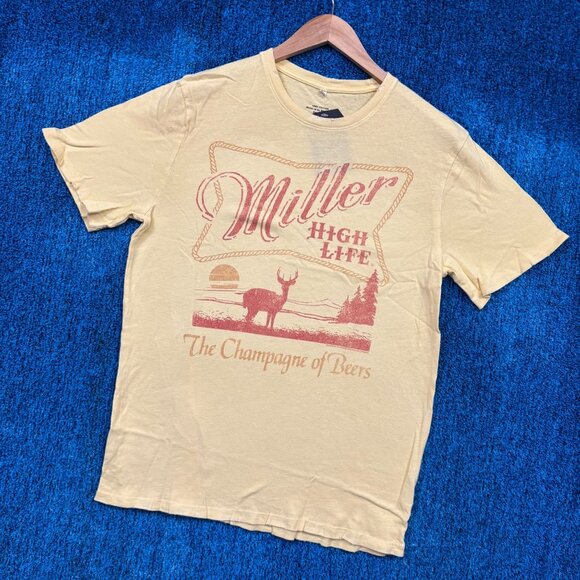 Miller High Life “The Champagne of Beers” T-Shirt Size Medium - Picture 3 of 4